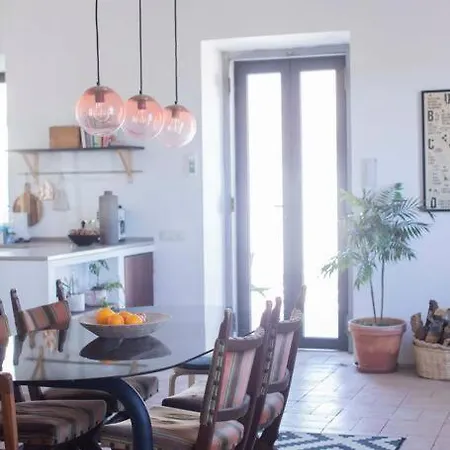 Casa Na Curva - Artists Corner Country House Lagos