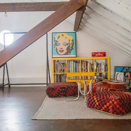 Casa Na Curva - Artists Corner Country House Lagos