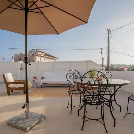 Casa Na Curva - Artists Corner Country House Villa Lagos