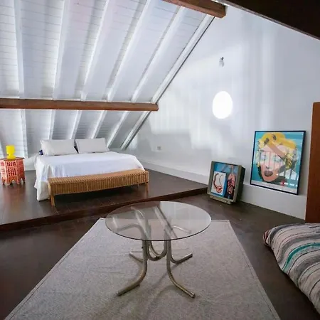 Casa Na Curva - Artists Corner Country House Villa Lagos